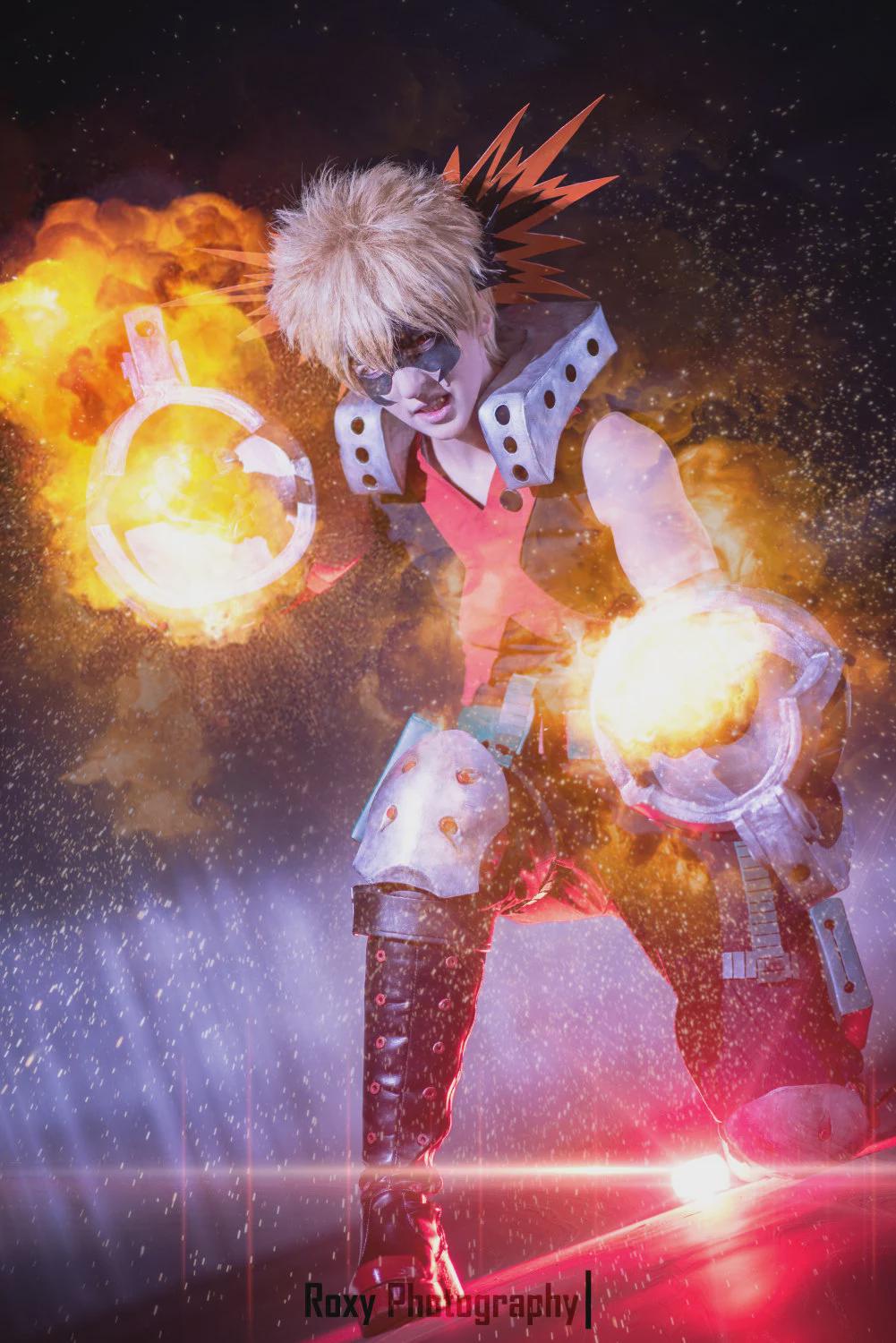 Hero Cosplay Costume | Gauntlet Pattern